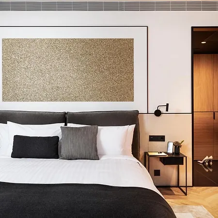 فندق Juno Sofia, A Member Of Design 5*