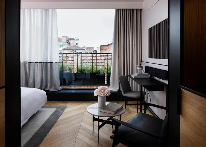 Juno Sofia, A Member Of Design Sofía